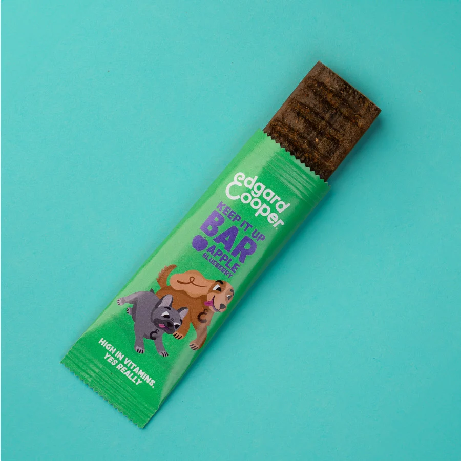 1 barrita Edgard & Cooper Barritas de Manzana y Arándanos snack para perros - Image 2