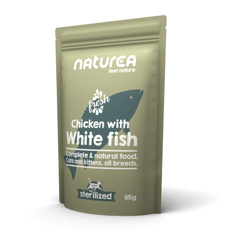 85 g Naturea Esterilizado Pollo y Pescado Blanco sobre para gatos